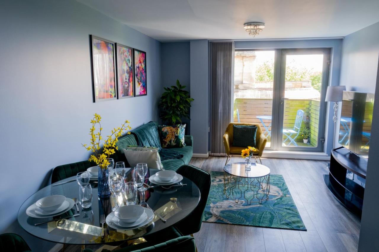 Pahuna Ghar Birmigham City 2 Bedroom Apartment- Short To Mid Term Let-Free Secure Parking 버밍엄 외부 사진